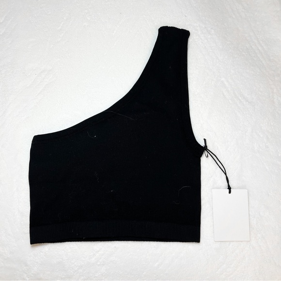 aritzia sunday best sue sinch seamless top SOLD - Picture 2 of 3